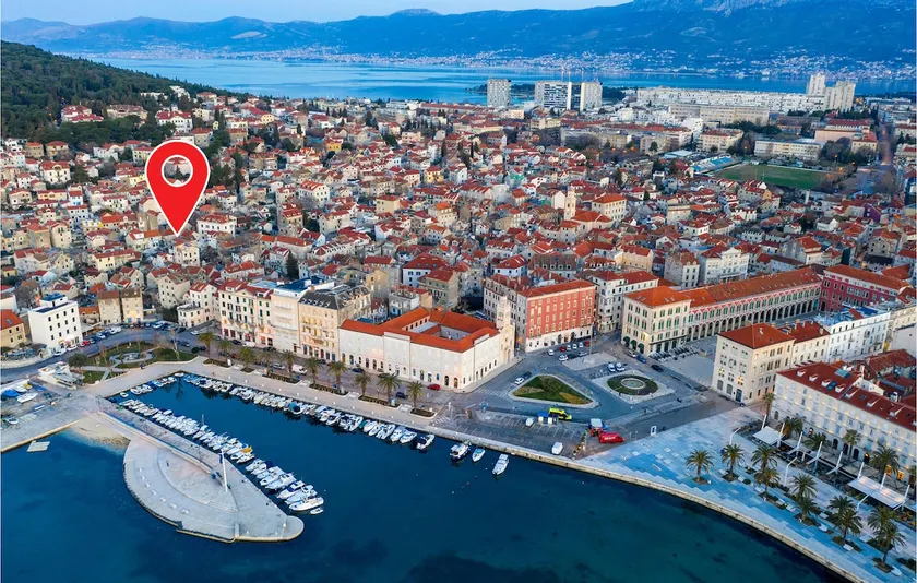 Strandhaus mit 4 Schlafzimmern in Split - Image 1