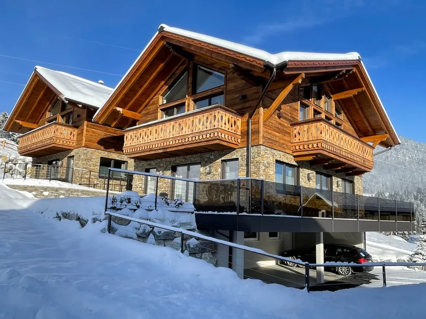 Gemstone Holiday Lodge - Image 1