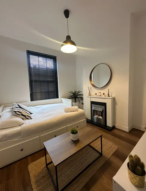Cosy 1 bedroom flat on Gray's Inn Road - Image 1