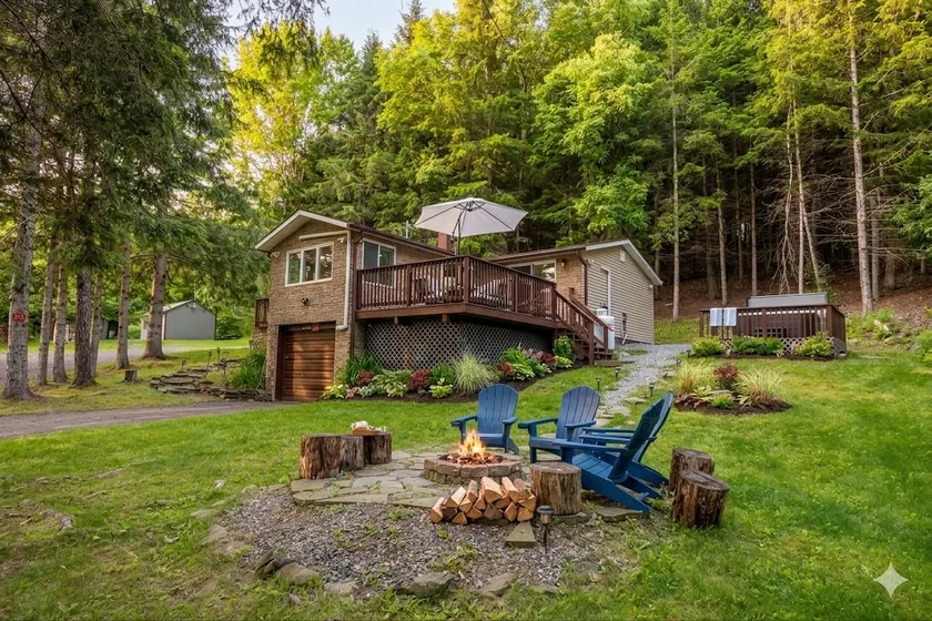HotTub near Belleayre with free EV charging - Image 1
