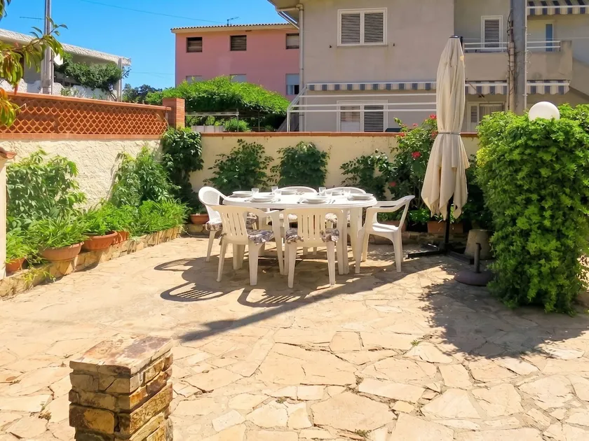 Holiday Home Lia by Interhome - Image 1