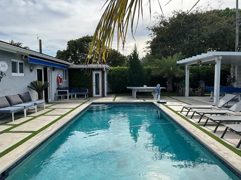 LUXURIOUS SUPER HOST HOLLYWOOD HOUSE, POOL HEATER - Image 1