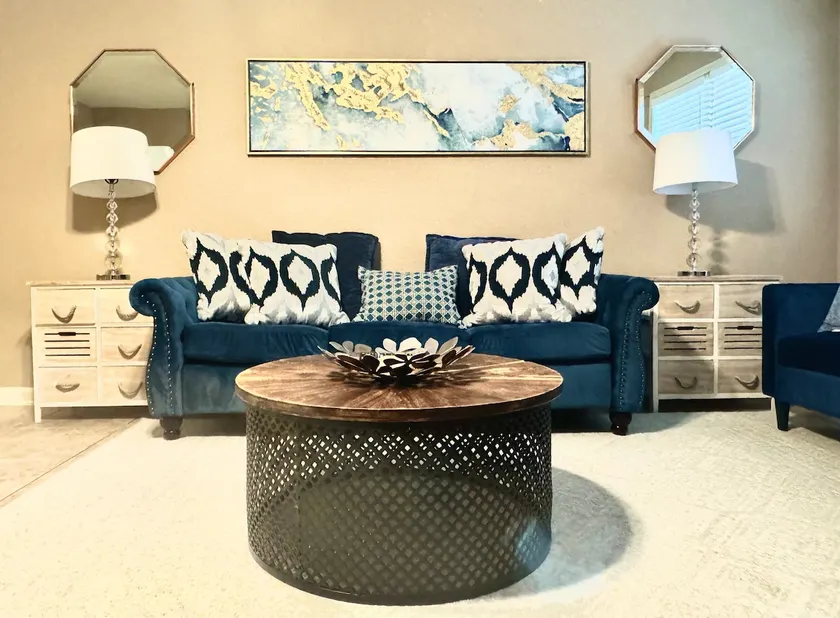 Unit D Stylish & Comfortable 2 bedroom/2 baths - Image 1