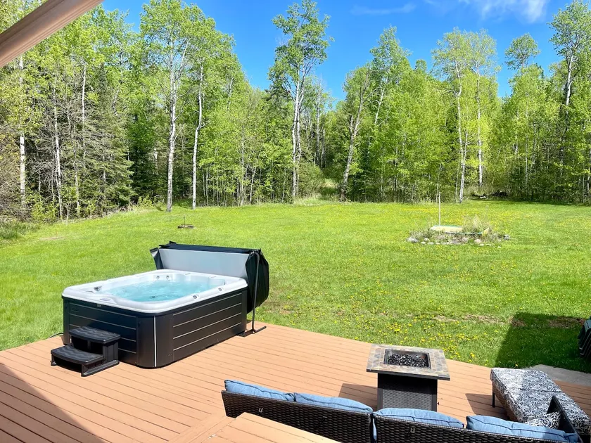 Lester River Retreat - 8 miles to Downtown Duluth - Image 1