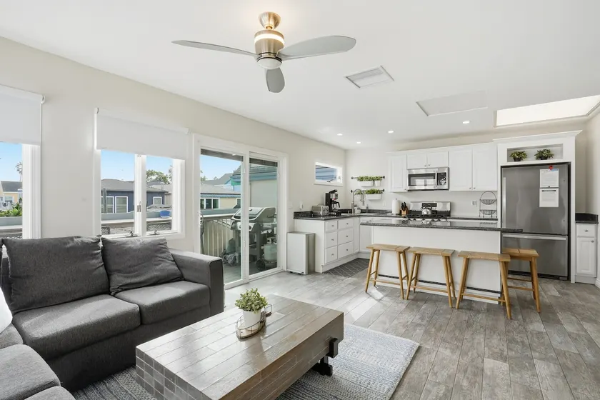 Bayside South Mission Beach Upper Unit, nyrenoverad, massor av ljus - Image 1