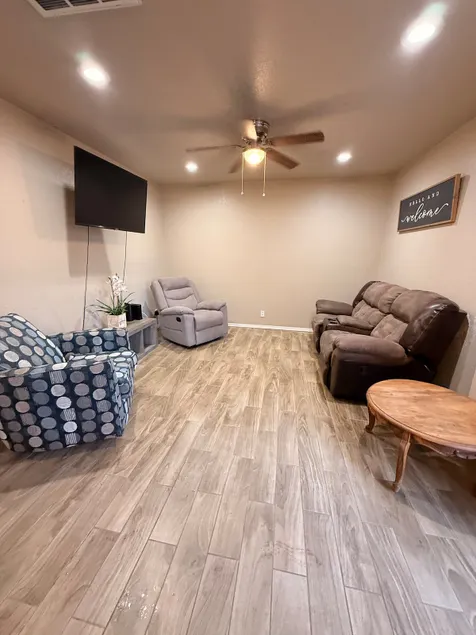 🤩⭐️fully updated apartment northeast⭐️🤩 - Image 1