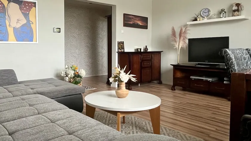 cozy 3-room apartment in a quiet location - Image 1