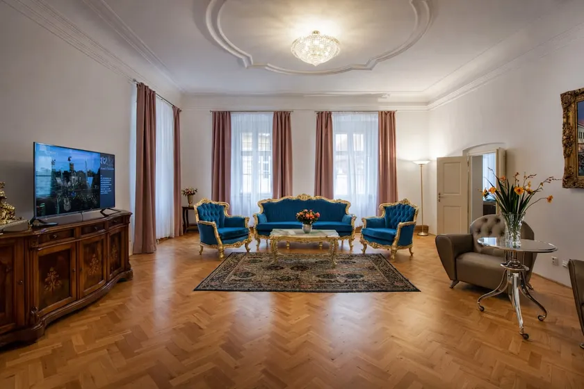Old Town Square Residence Bambur - 6 people - Image 1