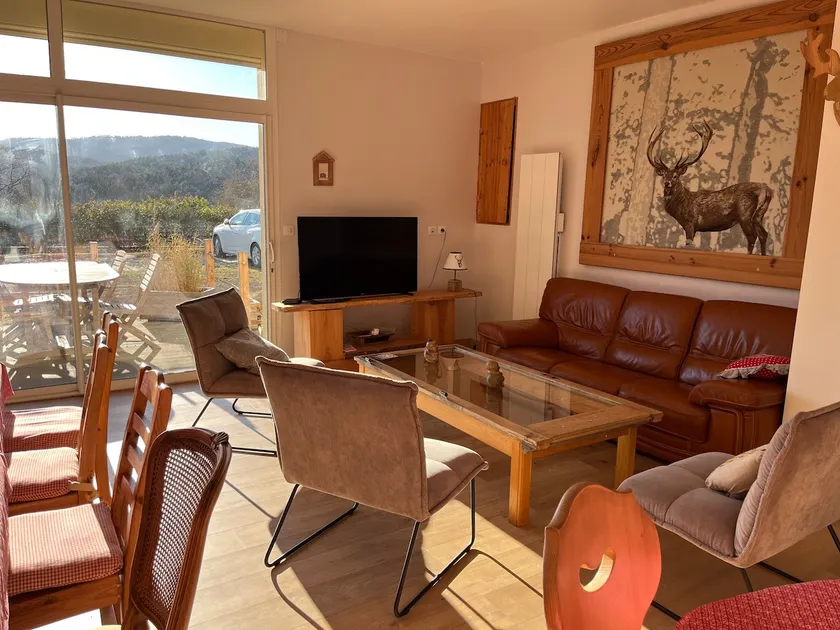 CHARMING APARTMENT IN AUVERGNE - Image 1