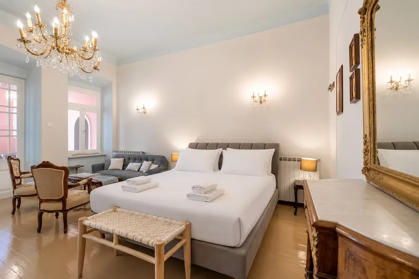 Aristocratic Suite in the Heart of Andros Town - Image 1