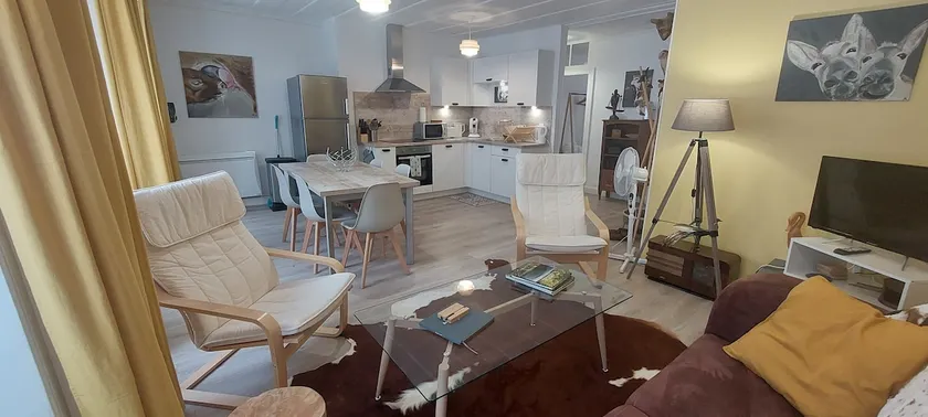 Le Nid d'Allanche. 2 bedroom apartment with parking - Image 1