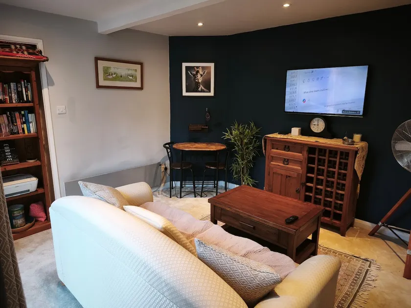 Groombridge 1 Bed self catered flat, can sleep 4 - Image 1