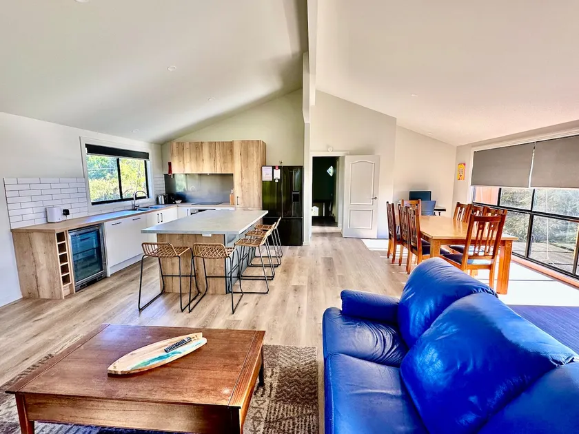 Jan Juc Surfcoast Retreat. Sleeps up to 14. Pet friendly. Ocean views. - Image 1