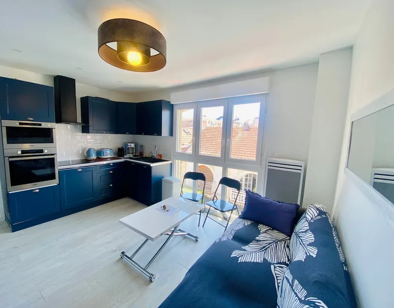 Exceptional, close to the beach, cleaning and sheets included - Image 1