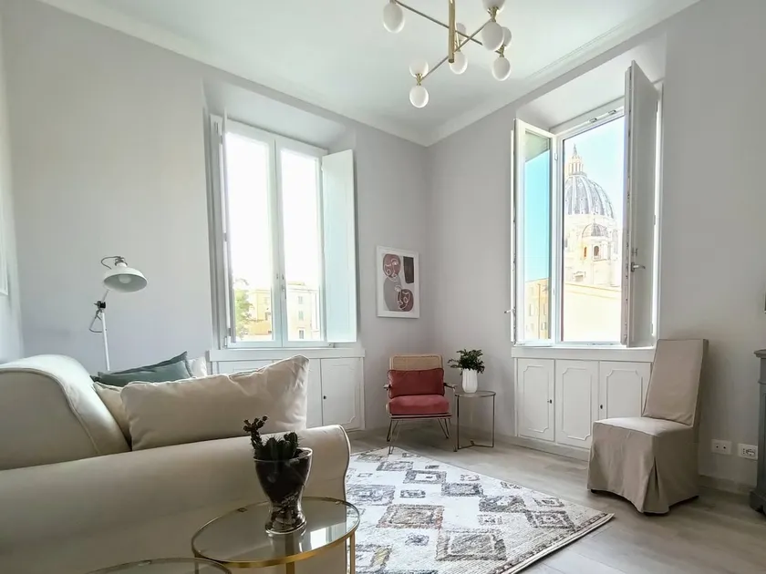 Casa Cavalleggeri by St. Peter's Square - Image 1
