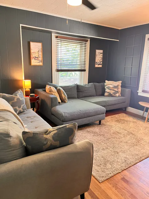 Relaxing 3 Bedroom Cottage in Quiet Neighborhood - Image 1