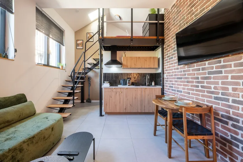 Loft 328 - Image 1