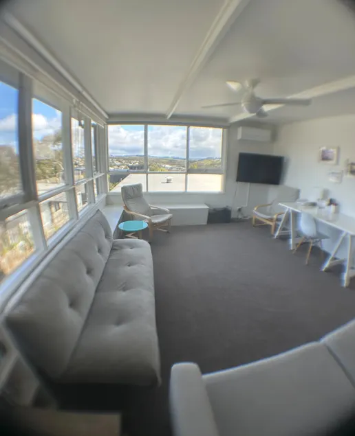 Torquay Coastal Retreat - Image 1