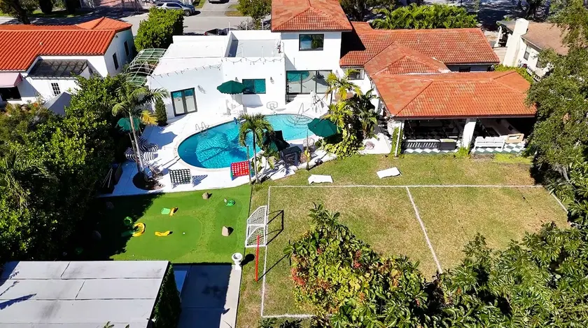 Ultimate FIFA Villa W/ Soccer Field, Pool, Sauna, Games & Concierge Services! - Image 1