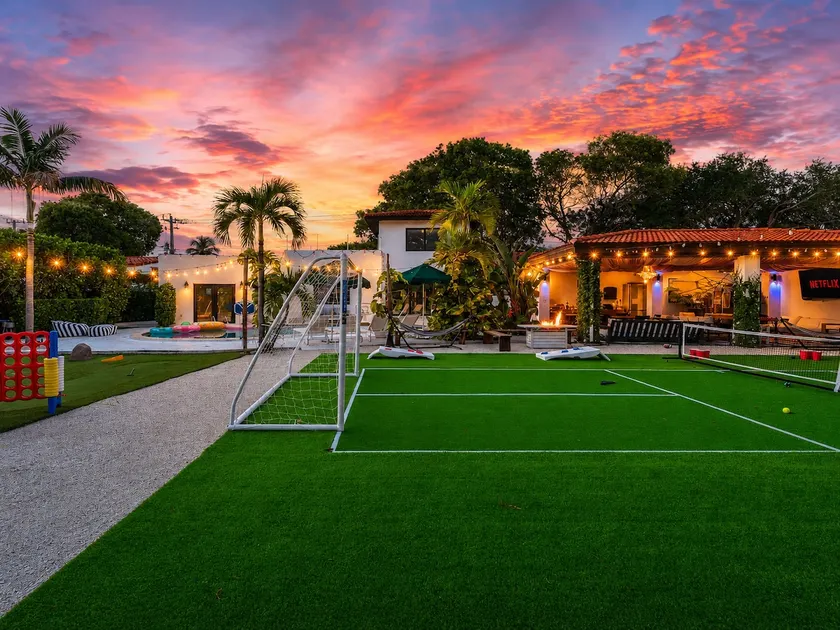 Villa W/ Pickleball Court, Gym, Sauna & Games! - Image 1