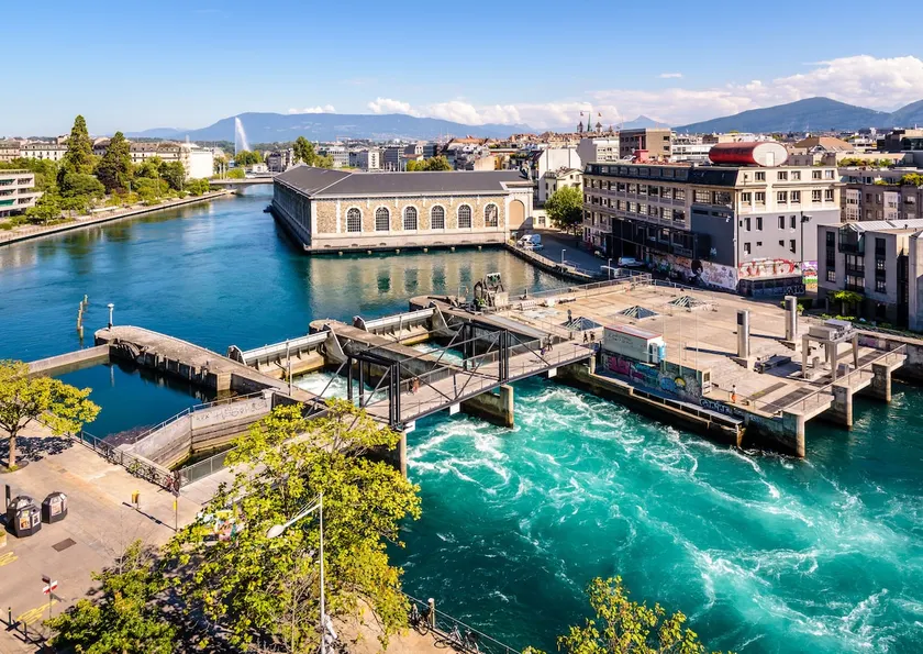 120 sqm flat with view over the Rhone and the Lake - Image 1