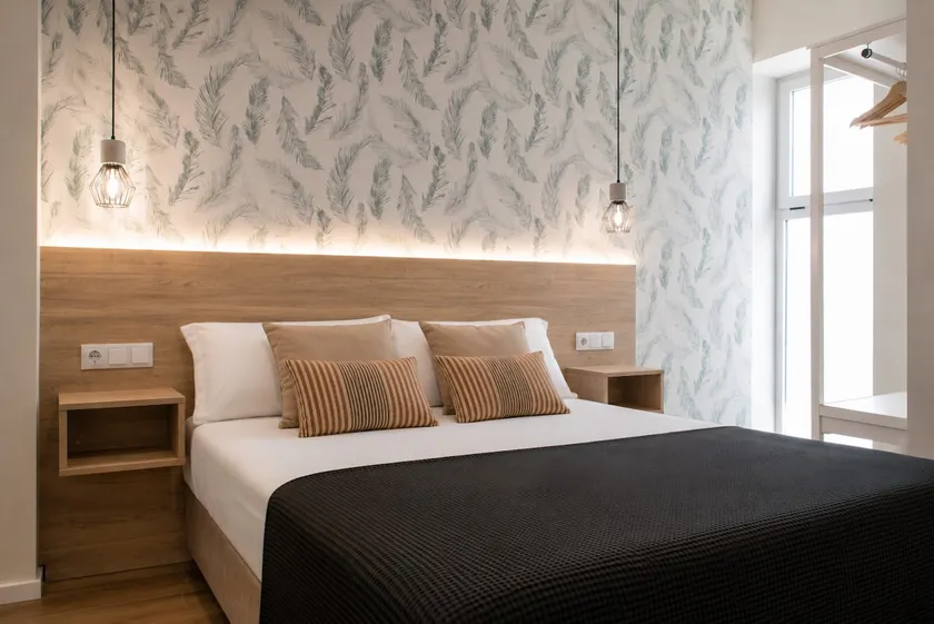 The Port Suites II | AC & WiFi | 15 min Beach, ... - Image 1