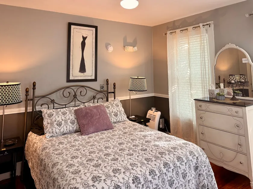 A Bit of Paris Suite in Kennebunk - Image 1