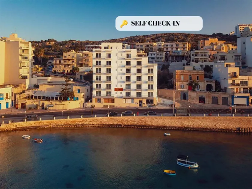 Deluxe Studio with Street View in St. Paul’s Bay - Image 1