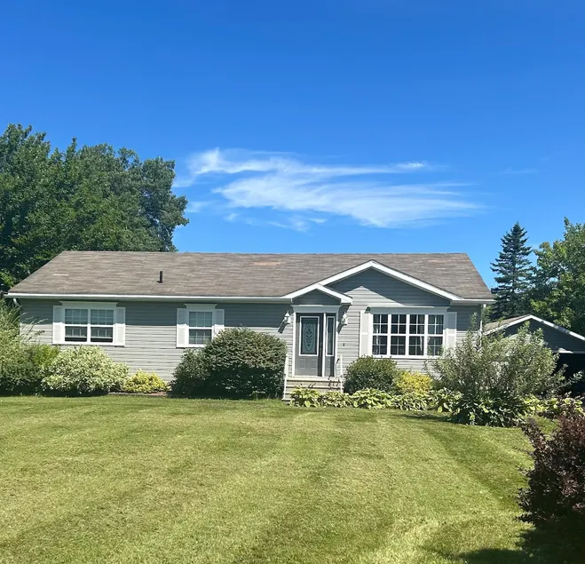 Cheerful Four Bedroom Home in McAdam - Image 1