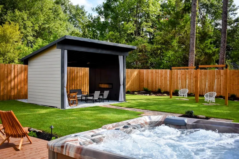 HOT TUB & backyard oasis at Remodeled & cozy home - Image 1