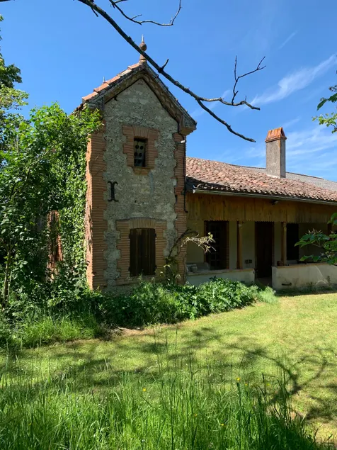 Country House - Image 1
