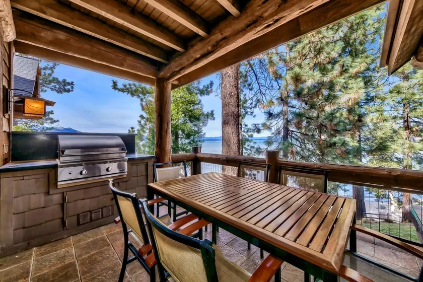 Lakefront Escape Walk to Dining, Hot Tub, Fireplace | SS4 - Image 1