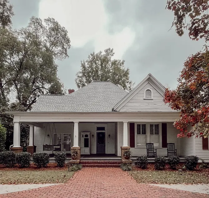 Caroline’s House - Image 1