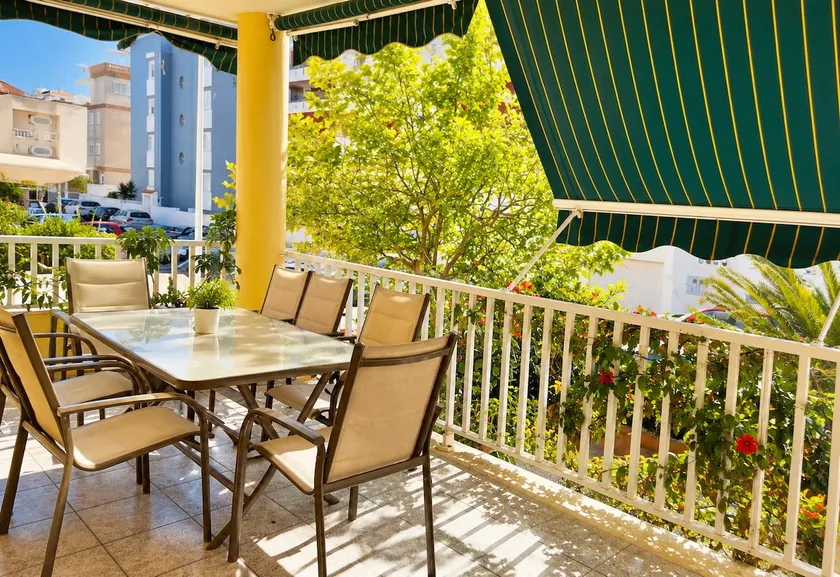 3-bedroom apartment with terrace on ground floor - Image 1