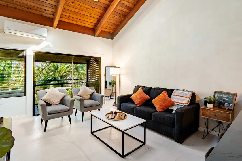 Newly Renovated 2BR Loft · Beach Walk · Pool & Spa - Image 1