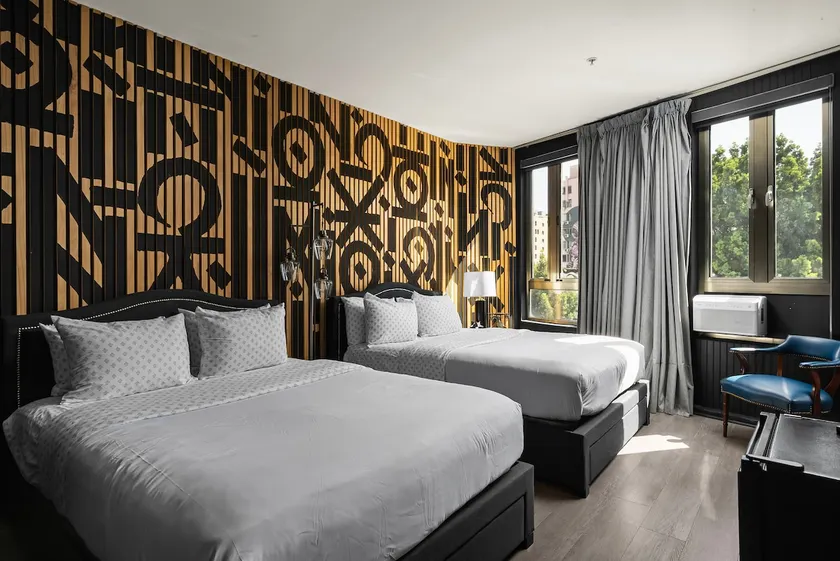 Double Queen Room, At the Audemar Hotel - Image 1