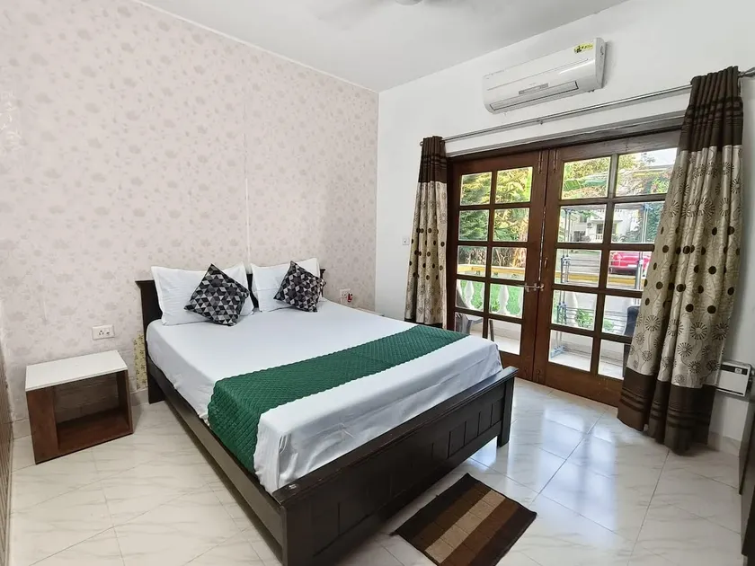 1BHK5 B3GF Candolim 2AC WM 100Mbps Wi-Fi Back Up - Image 1