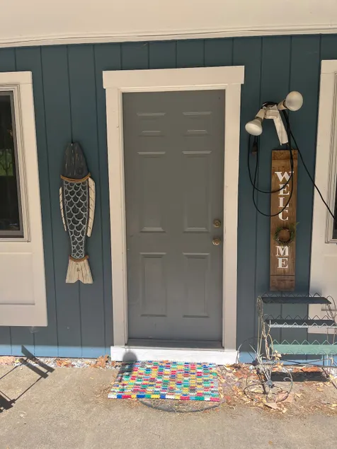 Coastal Cottage in Stonington “The Old Pool House” - Image 1