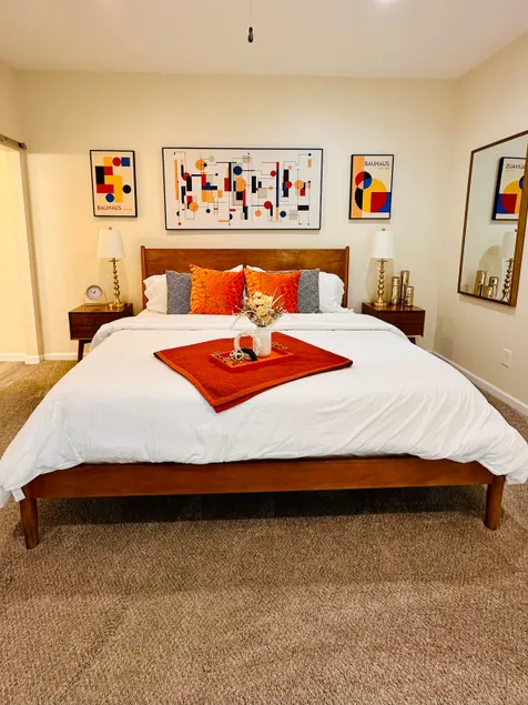 Modern 3 Bedroom Home - Image 1