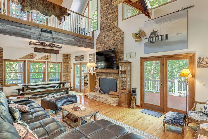 Riverfront Lake Lure Lodge w/ Fire Pit & Hot Tub! - Image 1