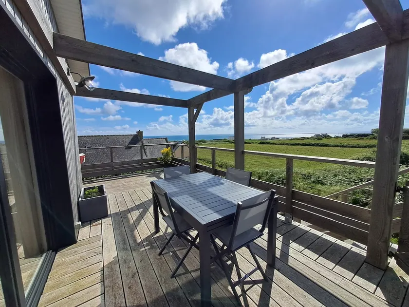 The Upside-Down House, panoramic sea views. - Image 1