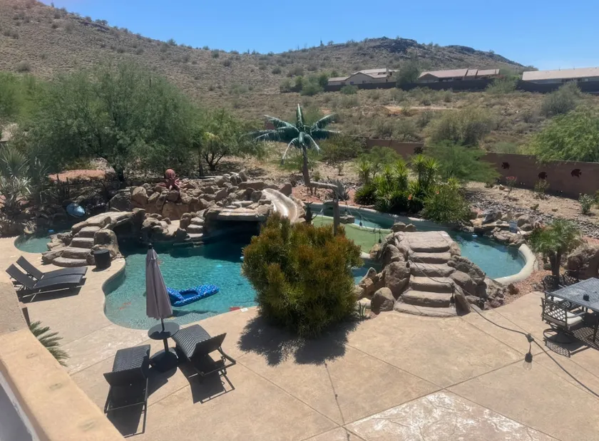 Legendary Desert Oasis -Heated Pool + Spa -Golf -Luxury 5BR Retreat Sleeps 12 - Image 1