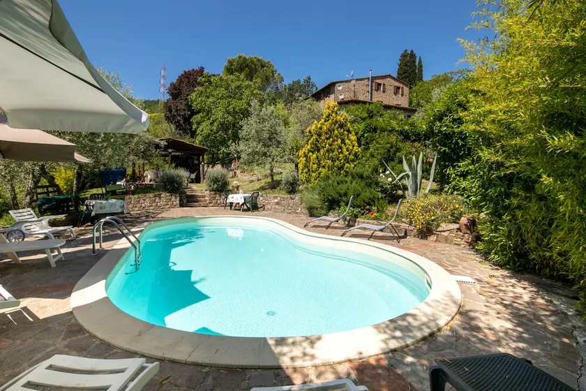 Farmhouse with pool & graden Vacavilla Exclusive - Image 1