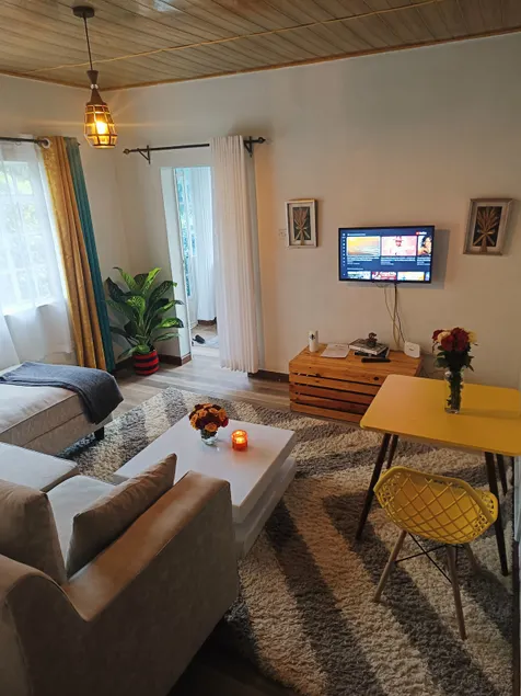 Mugo house:Lovely 1-bedroom with Ample parking. - Image 1