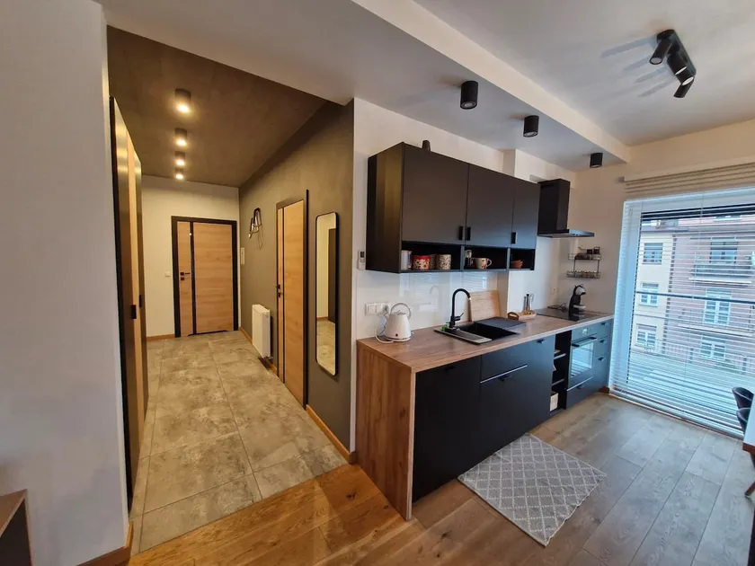 Cozy apartment with free parking - Image 1