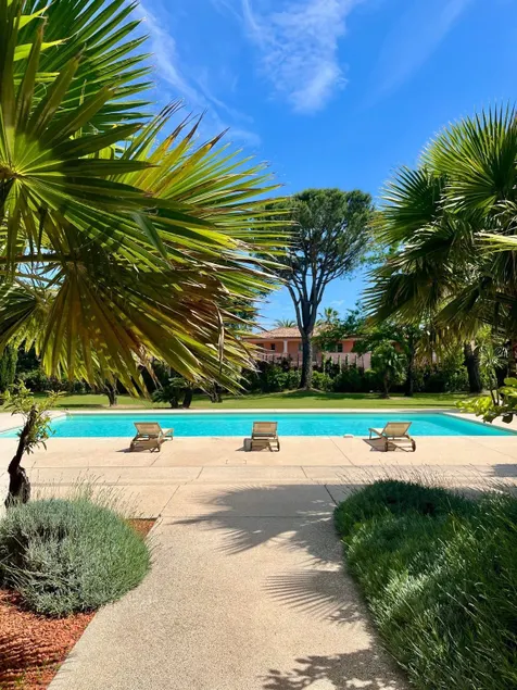 Grimaud Jardin Boreals 3 Bed Luxury Appt - Image 1