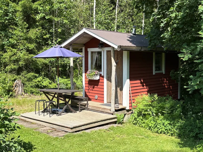 A small cottage in the countryside in Kyrkslätt - Image 1