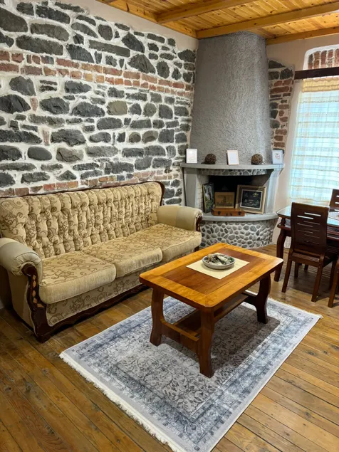 Ori Apartment - Image 1