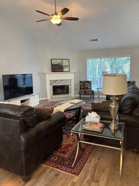 Cute & Clean Ranch near Gas South Arena Duluth, Ga - Image 1