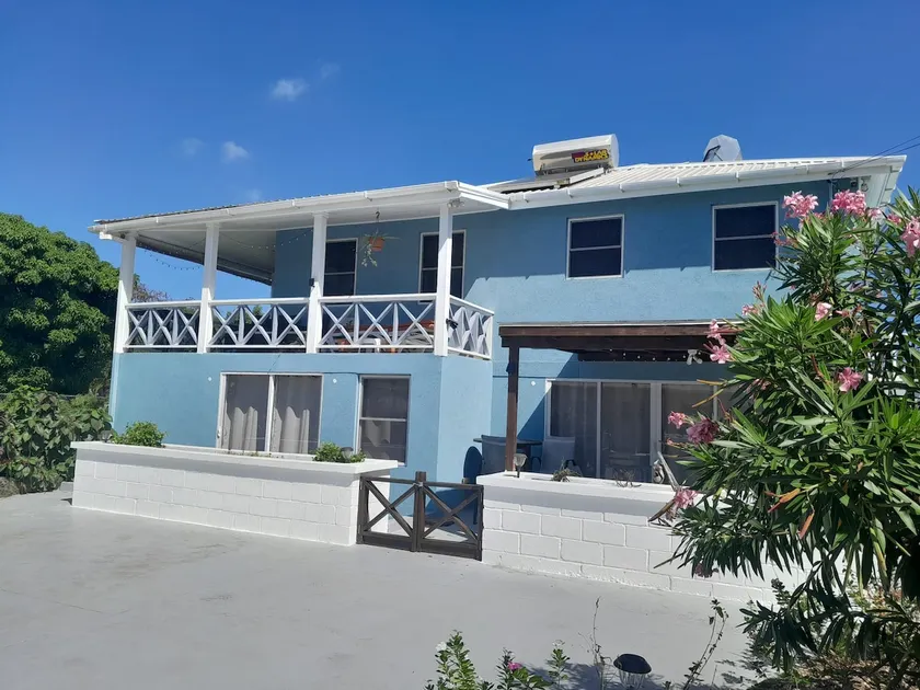Modern apartment near beach, shops & Oistins. - Image 1